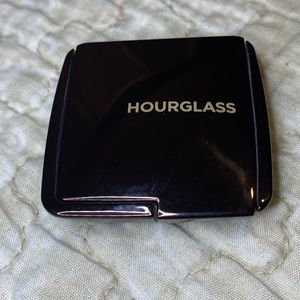 Hourglass Ambient Lighting Powder